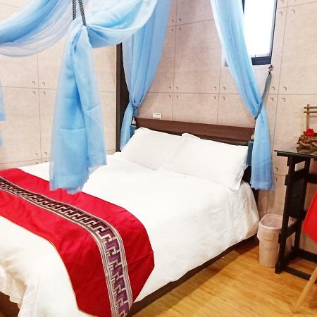 Woju Homestay Tainan Bagian luar foto