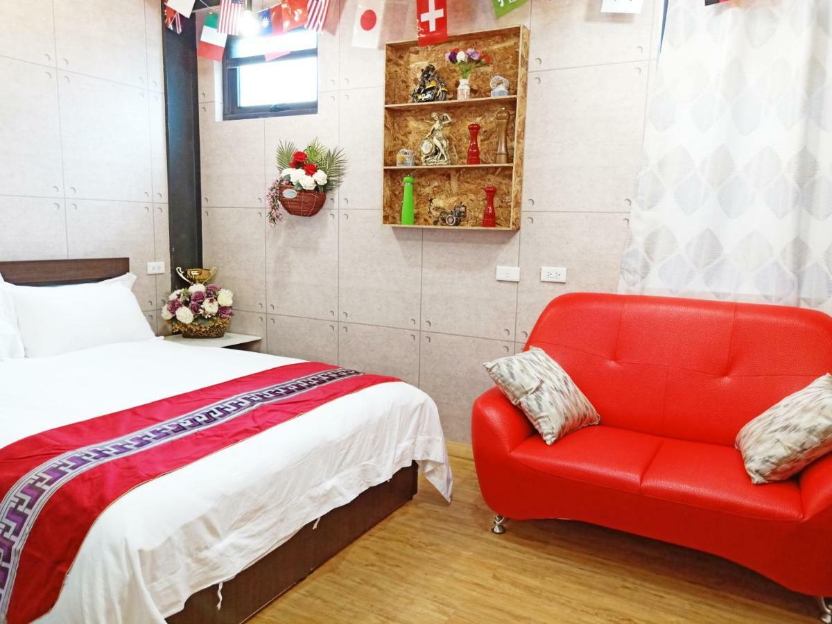 Woju Homestay Tainan Bagian luar foto