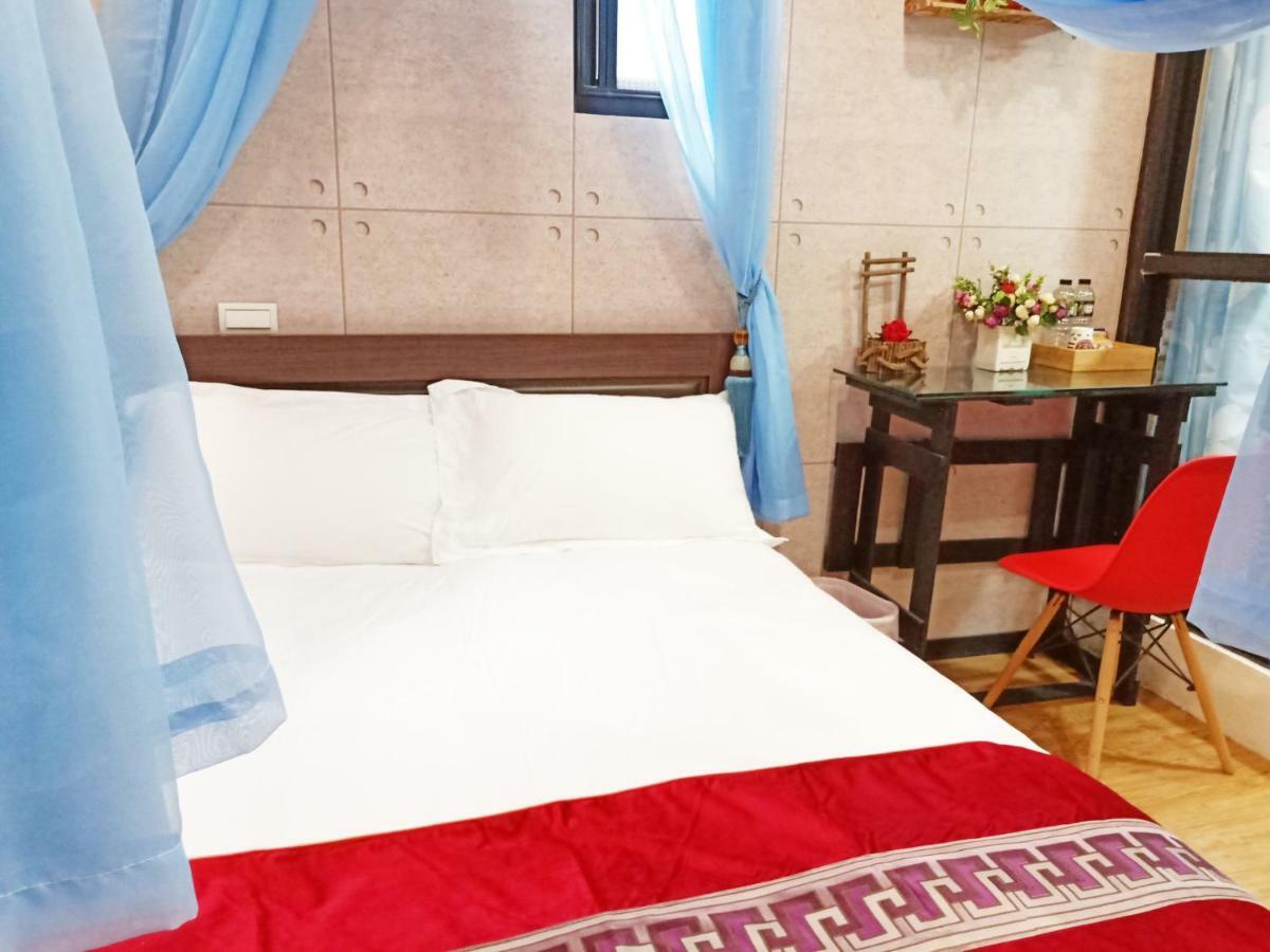 Woju Homestay Tainan Bagian luar foto