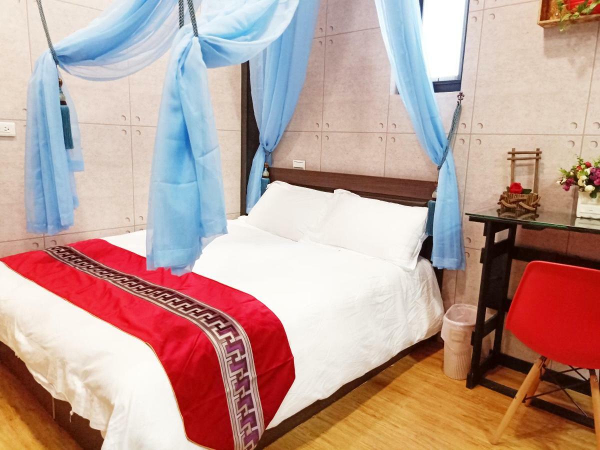 Woju Homestay Tainan Bagian luar foto