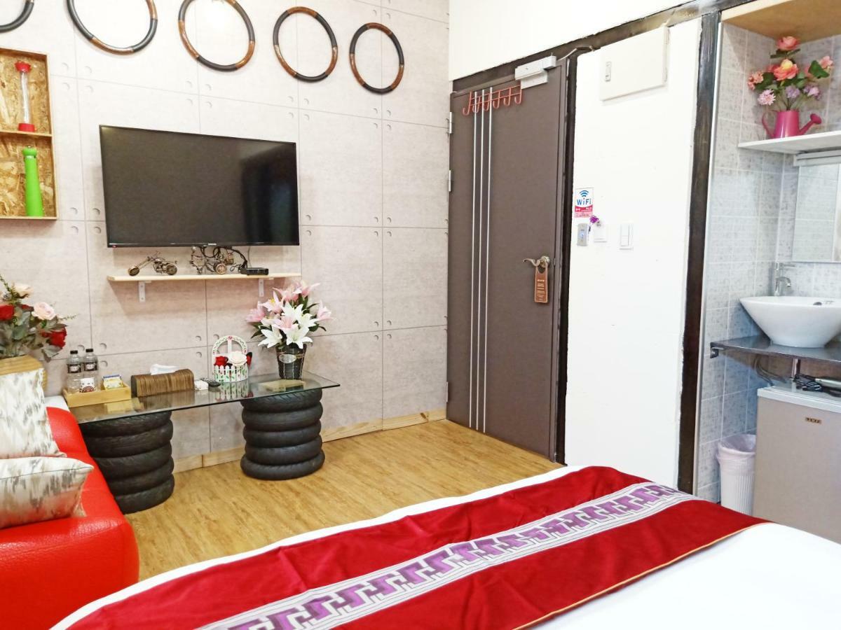 Woju Homestay Tainan Bagian luar foto