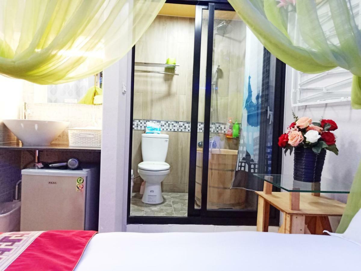 Woju Homestay Tainan Bagian luar foto